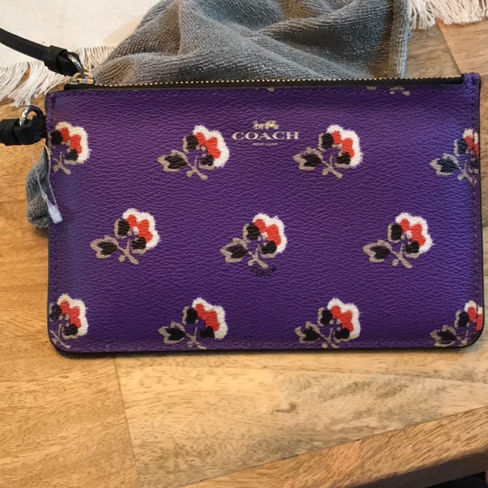 Coach wristlet NWOT
